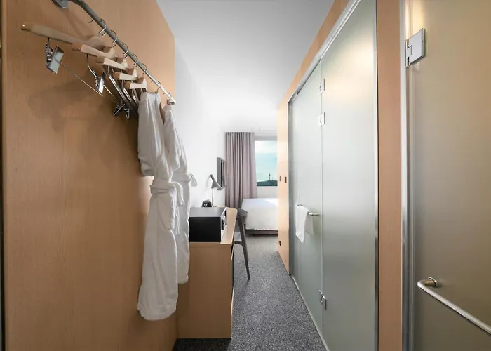 Nine Tree By Parnas Dongdaemun Hotel 4*