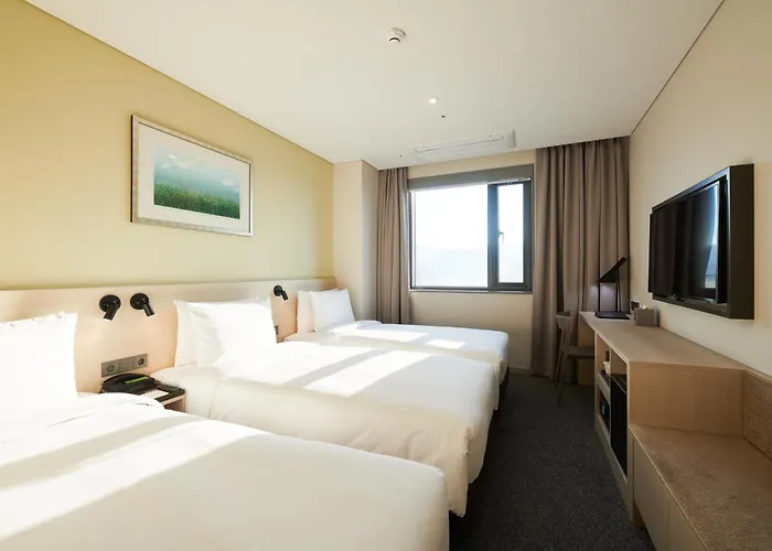 Nine Tree By Parnas Dongdaemun 4*